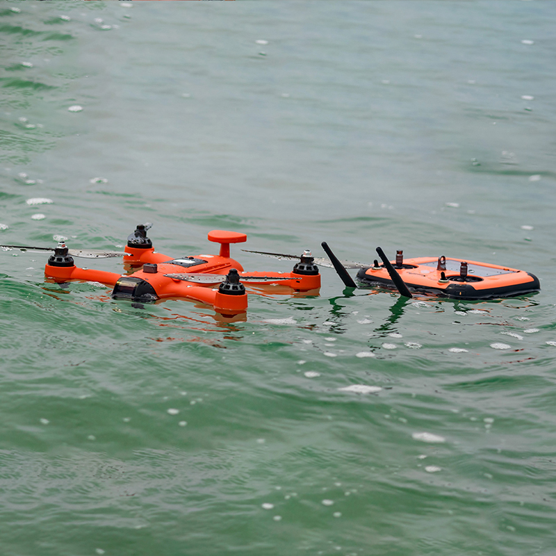 斯威普Spry雨燕防水無人機(jī),整機(jī)防水，肆意飛翔，性能強大，輕松掌控,雨燕整機(jī)防水，遙控器同樣具備防水優(yōu)勢，可在涉水環(huán)境中肆意翱翔。一體化機(jī)身設(shè)計，體積小，性能強大，輕松掌控?？膳臄z4K/30fps 超清視頻，具備強大的智能跟隨功能，讓您在運動狀態(tài)時也能享受飛行帶來的樂趣。