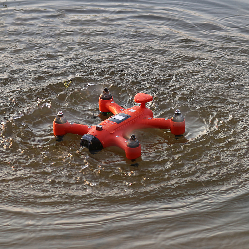 斯威普Spry雨燕防水無人機(jī),整機(jī)防水，肆意飛翔，性能強大，輕松掌控,雨燕整機(jī)防水，遙控器同樣具備防水優(yōu)勢，可在涉水環(huán)境中肆意翱翔。一體化機(jī)身設(shè)計，體積小，性能強大，輕松掌控。可拍攝4K/30fps 超清視頻，具備強大的智能跟隨功能，讓您在運動狀態(tài)時也能享受飛行帶來的樂趣。