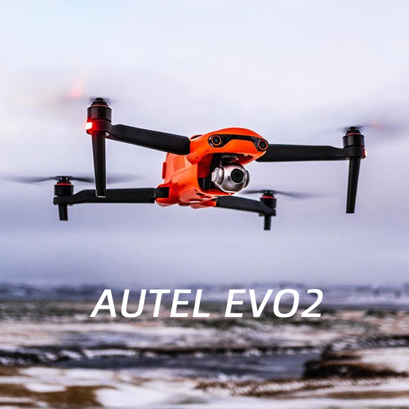 道通AUTEL EVO II無人機,AUTEL EVO2,道通AUTEL EVO 2是新一代性能標桿無人機，具備強悍的9公里圖傳40分鐘續(xù)航（無風 勻速飛行），最大抗風8級，最快飛行速度20米/秒。機身配備12路視覺傳感器，融合主相機、超聲波、IMU 等19組傳感器，實時構(gòu)建三維地圖和規(guī)劃路徑，不僅僅是感知，更可實現(xiàn)多角度全方位避障。通過模塊化云臺設(shè)計，可分為8K版（4800萬像素 1/2英寸CMOS）、6K版（2000萬像素 1英寸CMOS）、熱成像標準版（320分辨率）、熱成像進階版（640分辨率）。