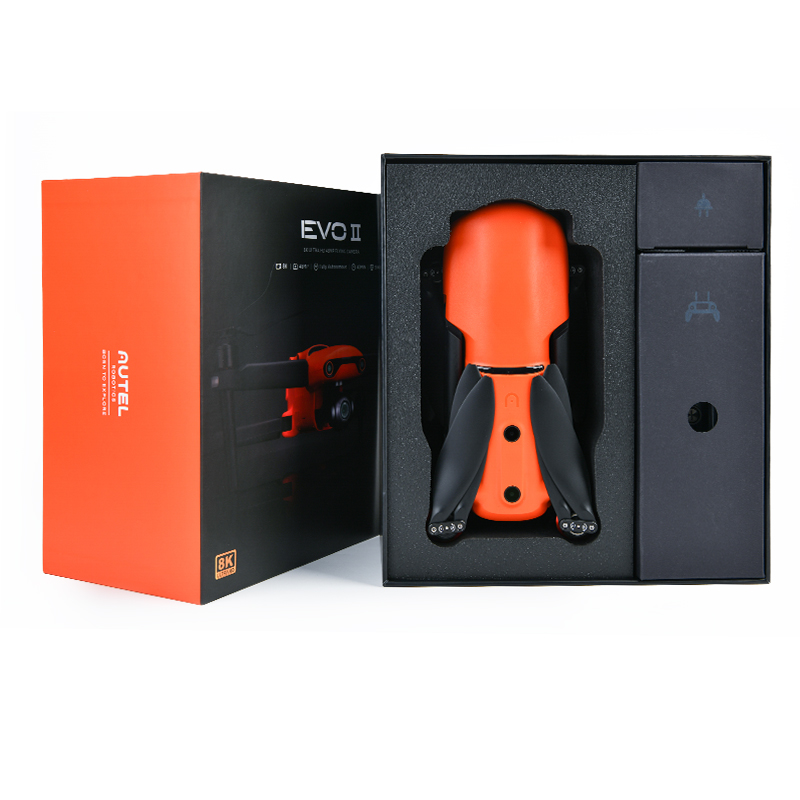 道通AUTEL EVO II無人機,AUTEL EVO2,道通AUTEL EVO 2是新一代性能標桿無人機，具備強悍的9公里圖傳40分鐘續(xù)航（無風 勻速飛行），最大抗風8級，最快飛行速度20米/秒。機身配備12路視覺傳感器，融合主相機、超聲波、IMU 等19組傳感器，實時構(gòu)建三維地圖和規(guī)劃路徑，不僅僅是感知，更可實現(xiàn)多角度全方位避障。通過模塊化云臺設(shè)計，可分為8K版（4800萬像素 1/2英寸CMOS）、6K版（2000萬像素 1英寸CMOS）、熱成像標準版（320分辨率）、熱成像進階版（640分辨率）。