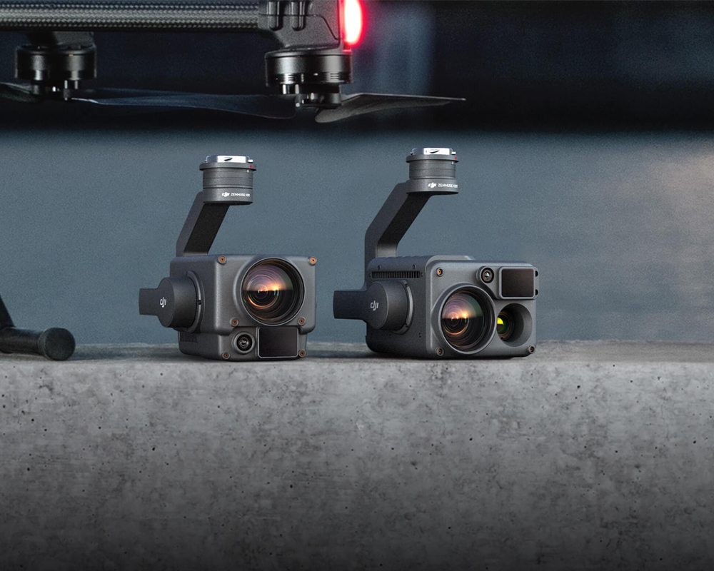 DJI大疆 禪思 H20 系列無人機(jī)云臺相機(jī),熱成像相機(jī) 變焦相機(jī) 廣角相機(jī) 激光測距儀四合一解決方案,禪思 H20 系列無人機(jī)云臺相機(jī)是大疆首個(gè)混合傳感器解決方案，集多類傳感器于一身，實(shí)現(xiàn)真正的效率革命。變焦相機(jī)、廣角相機(jī)、熱成像相機(jī)、激光測距儀四傳感器系統(tǒng)同心協(xié)力，輔以先進(jìn)的智能算法，為行業(yè)級無人機(jī)帶來前所未有的傳感與成像能力。
