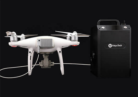 飛宇無人機充電寶 小型無人機系留系統(tǒng),飛宇無人機充電寶 小型無人機系留系統(tǒng),無人機充電寶是專為DJI精靈（Phantom）系列和御系列無人機打造的長航時留空系統(tǒng)。該系統(tǒng)由機載電源和一體地面電源組成，通過合金供電線將地面電池的能量源源不斷的傳送給飛行器，使其突破電池容量限制，讓用戶擁有更充裕的時間享受飛行的樂趣。