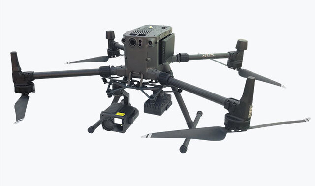 便攜式無人機(jī)氣體分析儀,專為大氣環(huán)境監(jiān)測而設(shè)計,瞰云智能便攜式無人機(jī)氣體分析儀針對無人機(jī)的應(yīng)用特性，在體積、重量、功耗與電磁干擾等方面都做了針對性優(yōu)化設(shè)計，內(nèi)置電化學(xué)，紅外，等類型傳感器?？蓪崟r查看搭載飛行器的gps信息數(shù)據(jù)與傳感器采集到的大氣數(shù)據(jù)。通過空中無人機(jī)飛行偵測數(shù)據(jù)及地面端數(shù)據(jù)分析顯示，可對重點化工企業(yè)污染氣體排放進(jìn)行偵測任務(wù)。或應(yīng)對突發(fā)性污染及有害氣體進(jìn)行應(yīng)急偵測，輔助消防、救災(zāi)救援，減少不必要的傷亡。為我國環(huán)境空氣污染事故航空遙感應(yīng)急偵測、監(jiān)測提供了有效手段和可靠的技術(shù)支撐。