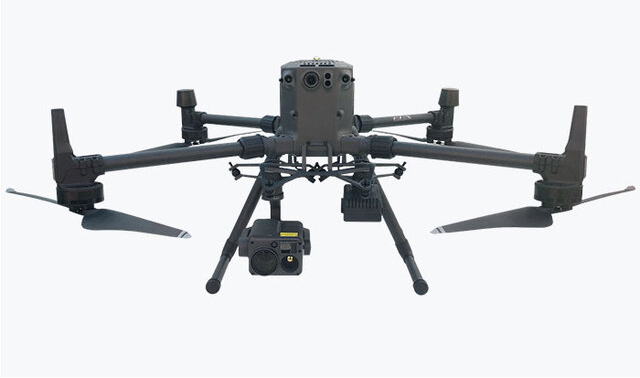 便攜式無人機(jī)氣體分析儀,專為大氣環(huán)境監(jiān)測而設(shè)計,瞰云智能便攜式無人機(jī)氣體分析儀針對無人機(jī)的應(yīng)用特性，在體積、重量、功耗與電磁干擾等方面都做了針對性優(yōu)化設(shè)計，內(nèi)置電化學(xué)，紅外，等類型傳感器?？蓪崟r查看搭載飛行器的gps信息數(shù)據(jù)與傳感器采集到的大氣數(shù)據(jù)。通過空中無人機(jī)飛行偵測數(shù)據(jù)及地面端數(shù)據(jù)分析顯示，可對重點化工企業(yè)污染氣體排放進(jìn)行偵測任務(wù)?；驊?yīng)對突發(fā)性污染及有害氣體進(jìn)行應(yīng)急偵測，輔助消防、救災(zāi)救援，減少不必要的傷亡。為我國環(huán)境空氣污染事故航空遙感應(yīng)急偵測、監(jiān)測提供了有效手段和可靠的技術(shù)支撐。