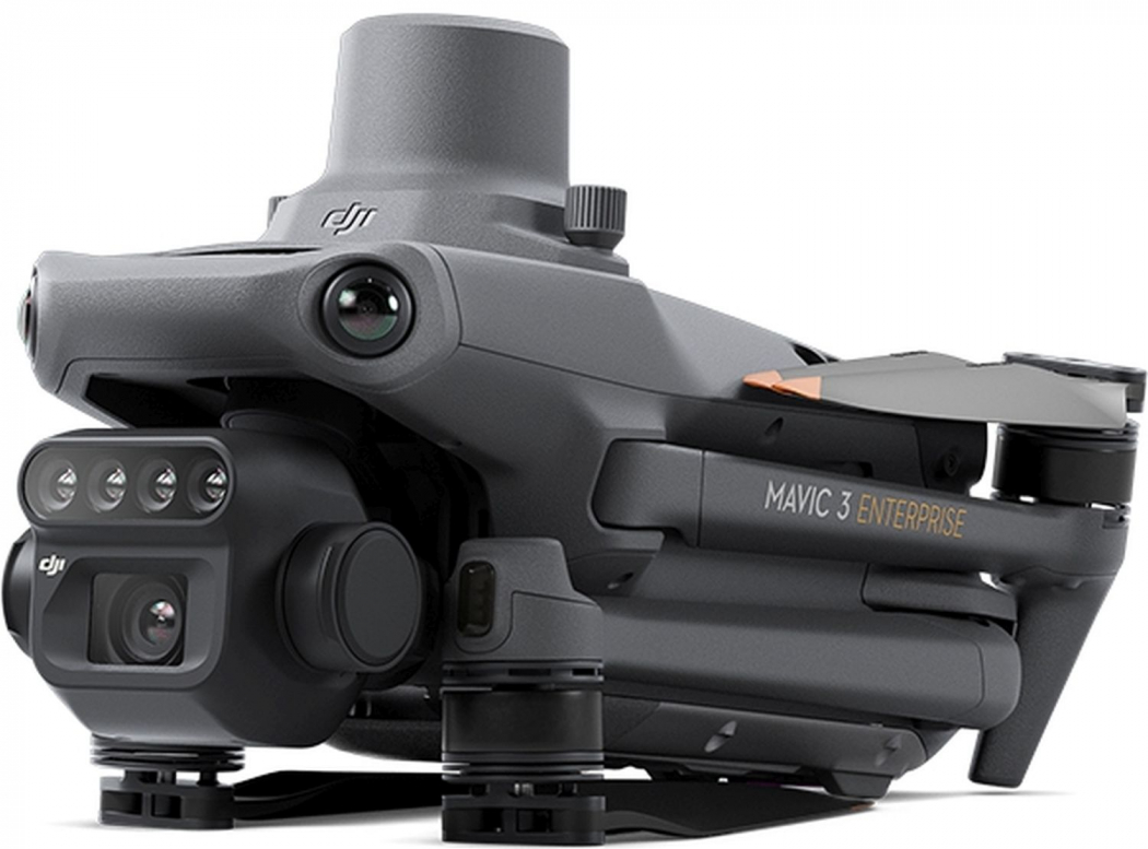 DJI大疆御Mavic 3多光譜版,大疆御Mavic 3多光譜版,大疆御Mavic 3多光譜版無人機(jī)融合可見光相機(jī)與多光譜相機(jī)于一體，作物生長狀態(tài)盡收眼底，實(shí)現(xiàn)農(nóng)業(yè)生產(chǎn)精準(zhǔn)管理。全新升級(jí)的影像系統(tǒng)，集成了 1 個(gè) 2000 萬像素可見光相機(jī)及 4 個(gè) 500 萬像素的多光譜相機(jī)（綠光，紅光，紅邊和近紅外）?？蓪?shí)現(xiàn)高精度航測(cè)、作物生長監(jiān)測(cè)、自然資源調(diào)查等
應(yīng)用。機(jī)身集成多光譜光強(qiáng)傳感器可采集太陽輻照度并記錄于影像文件中，可在二維重建過程對(duì)影像數(shù)據(jù)進(jìn)行光照補(bǔ)償，獲得更準(zhǔn)確的 NDVI 結(jié)果，提高不同時(shí)段采集到的數(shù)據(jù)的準(zhǔn)確度與
一致性。